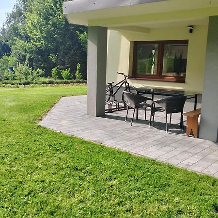 Apartament Z Ogrodem Przemyśl Exteriör bild