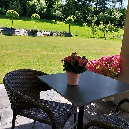 Apartament Z Ogrodem Przemyśl Exteriör bild