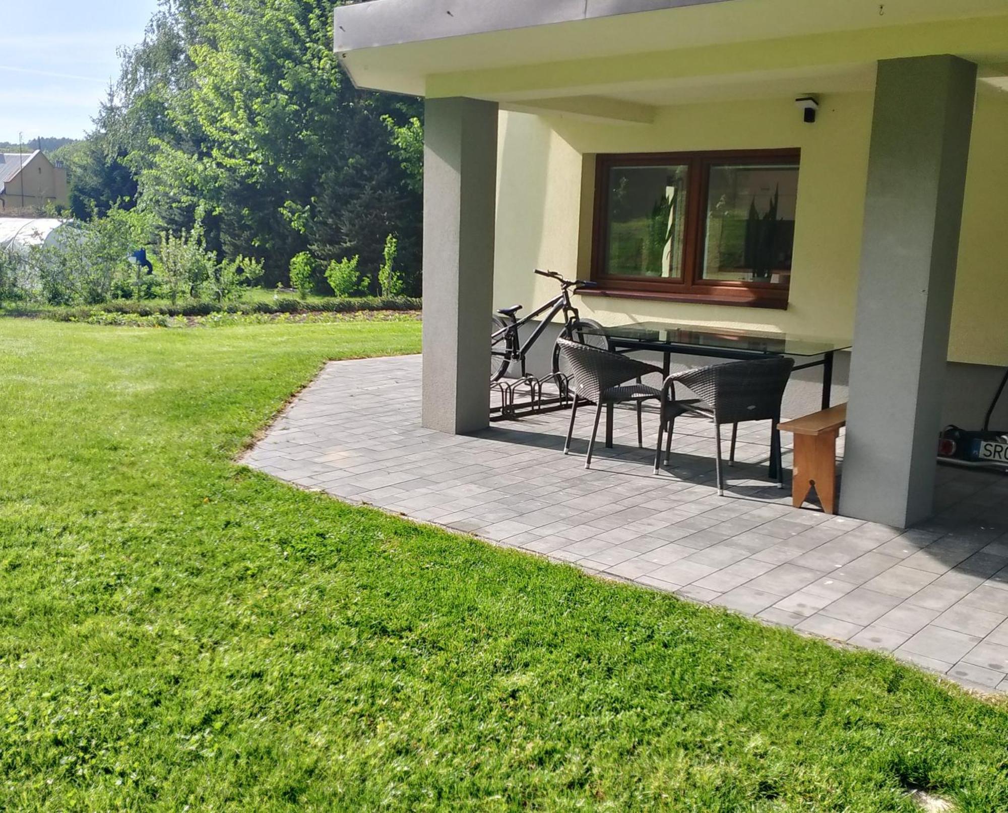 Apartament Z Ogrodem Przemyśl Exteriör bild