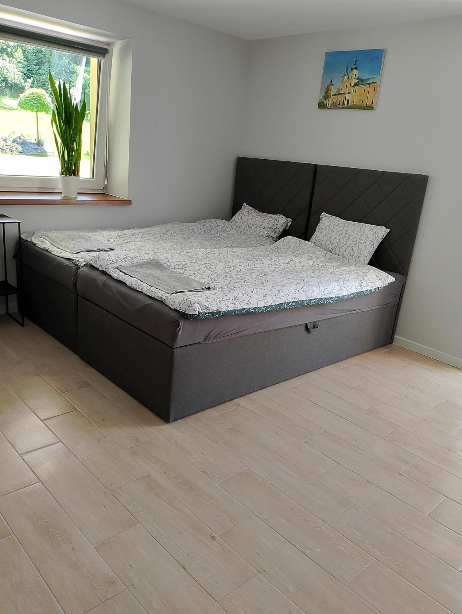 Apartament Z Ogrodem Przemyśl Exteriör bild